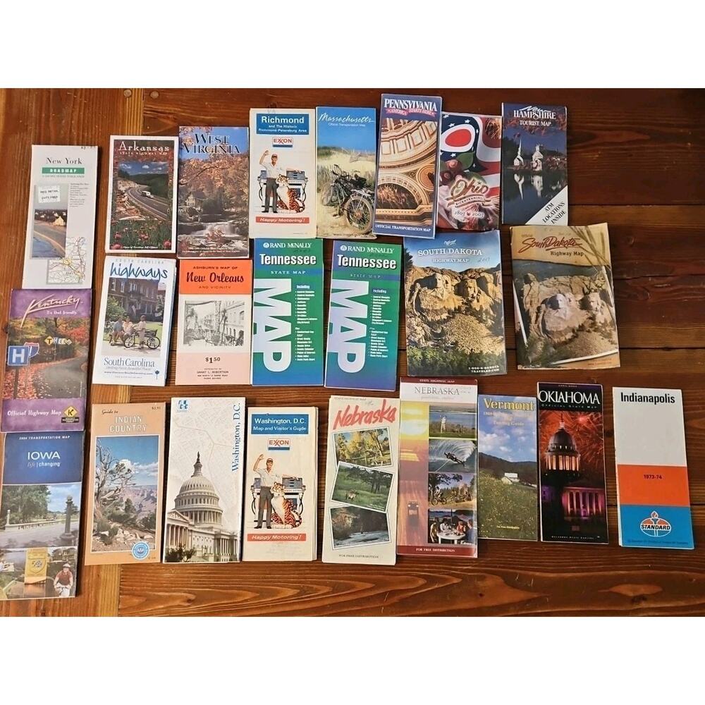 Lot Of 24 Mixed Vintage & Modern US State/City &‎ Tourist Maps